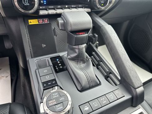 New 2026 Toyota Tacoma TRD Off-Road AWD/4WD image 24