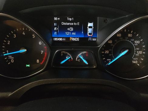 Used 2018 Ford Escape SE w/ SE Sync 3 Package FWD image 23