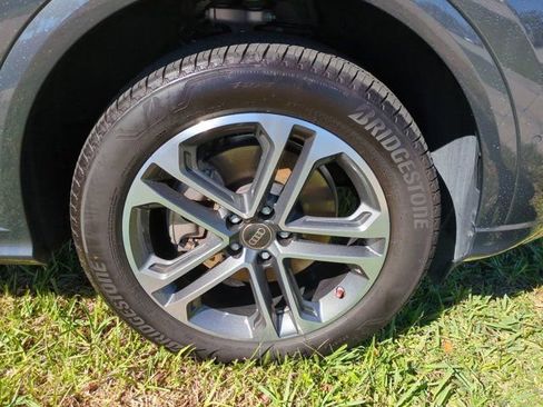 Used 2025 Audi Q5 2.0T Premium image 10