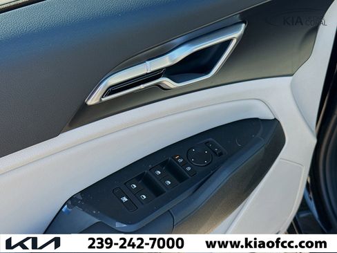 New 2026 Kia Sportage EX image 22