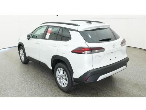 New 2026 Toyota Corolla Cross LE image 5