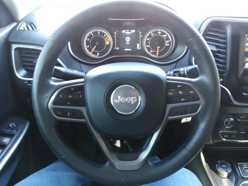 Used 2020 Jeep Cherokee Latitude AWD/4WD image 14