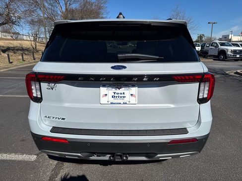 New 2026 Ford Explorer Active w/ Active Comfort Package image 8