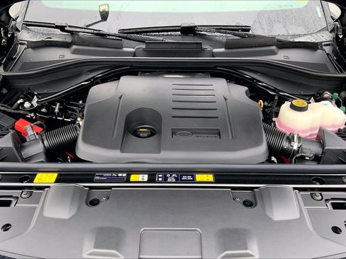 New 2026 Land Rover Range Rover SE image 16