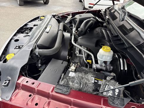 Used 2019 RAM 1500 Classic SLT RWD image 29