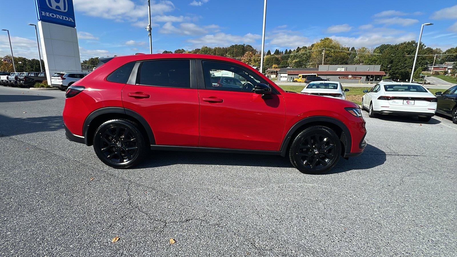 Certified 2025 Honda HR-V Sport image 3
