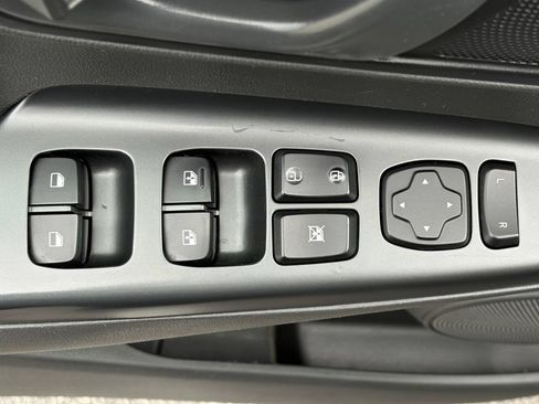 Used 2023 Hyundai Kona SEL FWD image 18