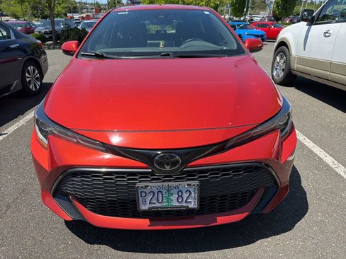 Used 2020 Toyota Corolla SE FWD image 2