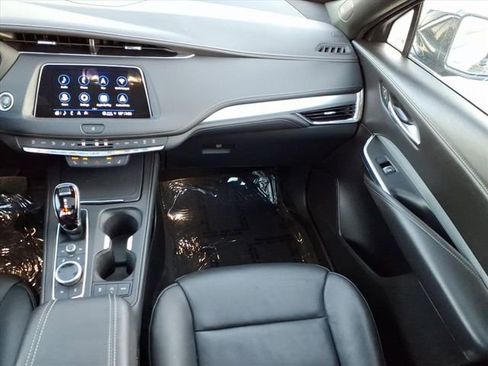 Certified 2023 Cadillac XT4 Premium Luxury w/ Cold Weather Package image 18