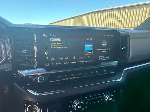 Used 2024 GMC Sierra 1500 SLT AWD/4WD image 25