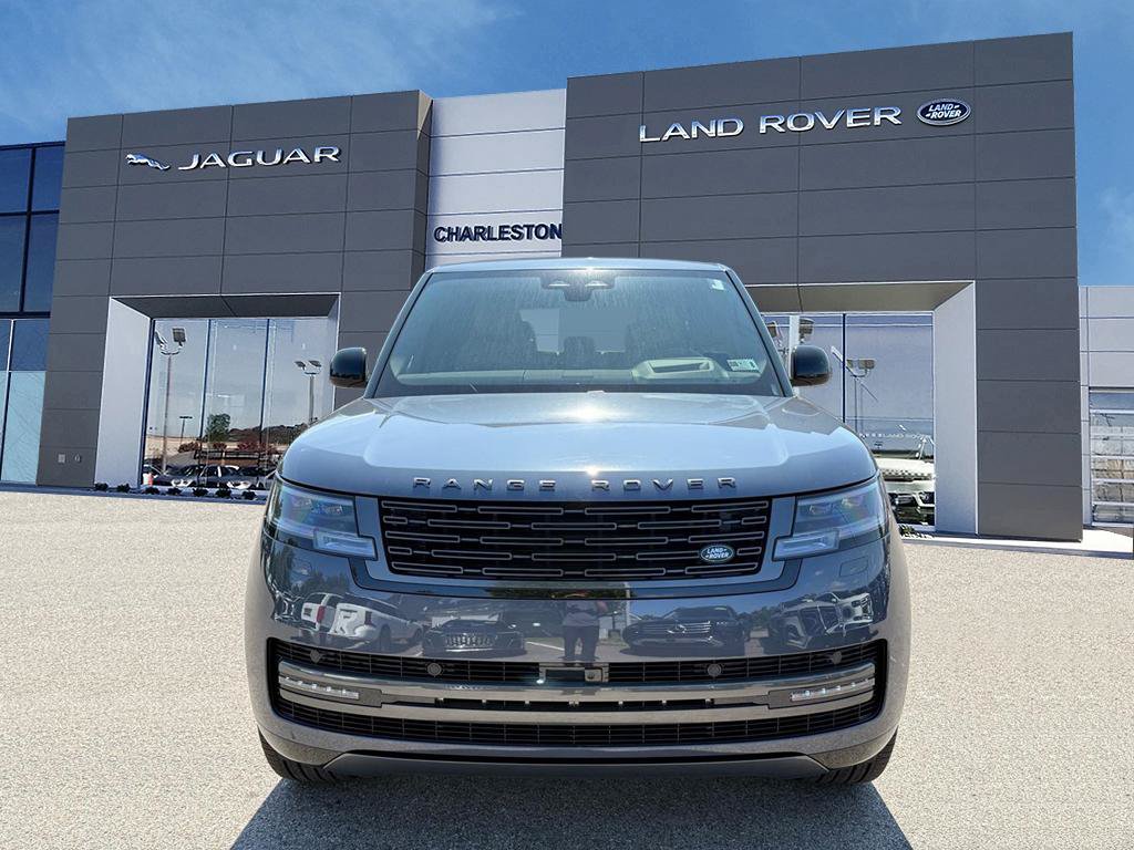 New 2026 Land Rover Range Rover Long Wheelbase SE AWD/4WD image 8