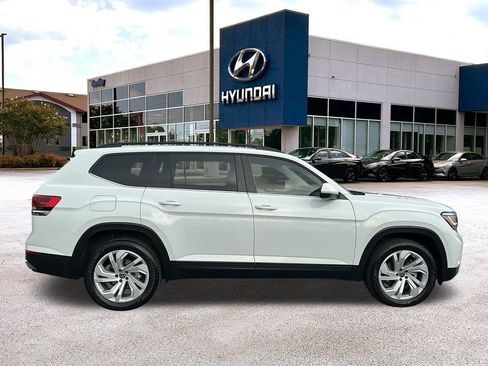 Used 2023 Volkswagen Atlas SE image 6