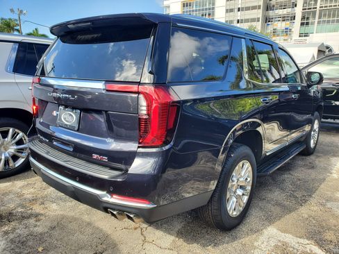 Used 2025 GMC Yukon Denali image 3