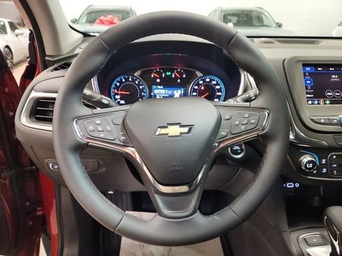Used 2024 Chevrolet Equinox LT AWD/4WD image 18
