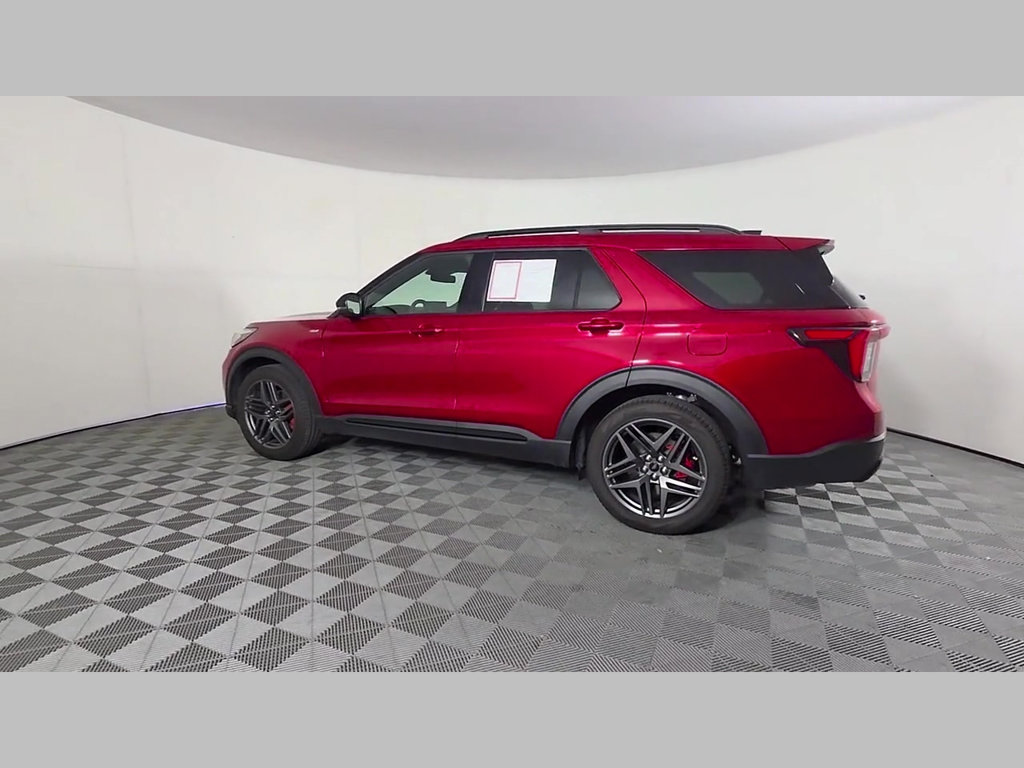 Used 2026 Ford Explorer ST-Line w/ ST-Line Street Pack RWD image 46
