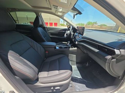 Used 2023 Nissan Altima 2.5 SR w/ SR Premium Package FWD image 27