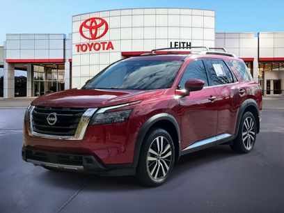 Used 2025 Nissan Pathfinder Platinum