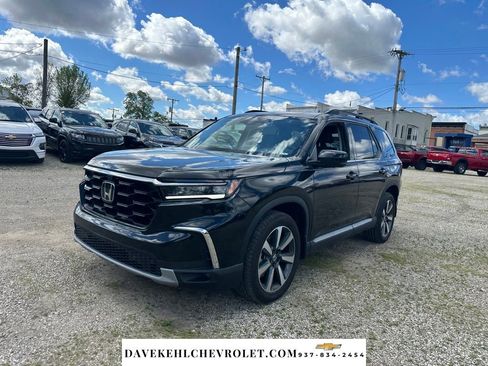 Used 2025 Honda Pilot Elite image 1