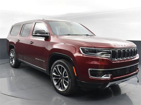 New 2023 Jeep Wagoneer L Series III w/ Premium Group I image 3