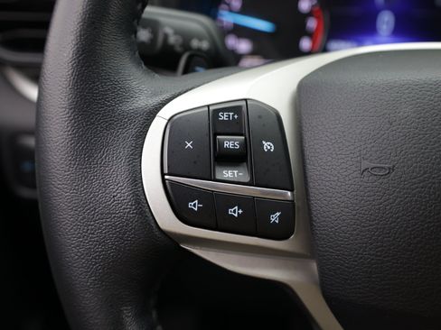 Used 2020 Ford Explorer XLT RWD image 22