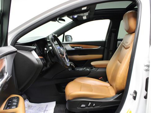 Used 2023 Cadillac XT5 Premium Luxury image 12
