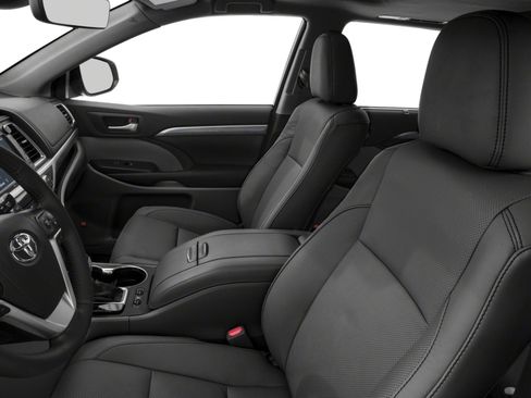 Used 2017 Toyota Highlander Limited image 6