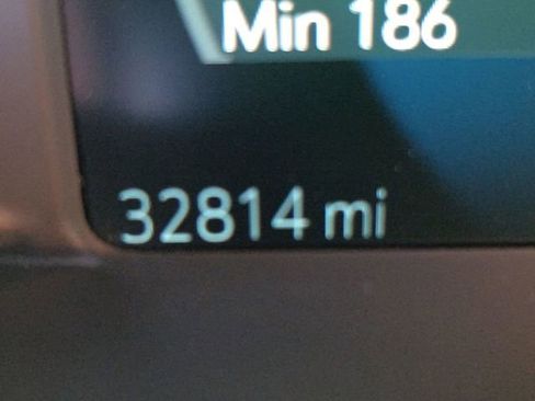 Used 2021 Chevrolet Bolt Premier w/ Infotainment Package image 12