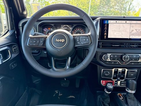 New 2026 Jeep Wrangler Unlimited Rubicon w/ Whitecap Package AWD/4WD image 14