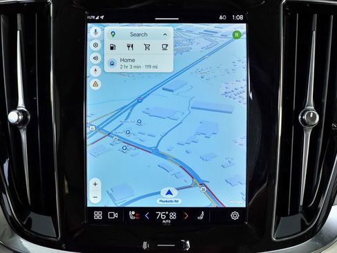 Certified 2024 Volvo V60 B5 Cross Country Plus image 17