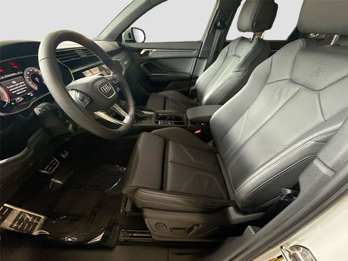 Certified 2024 Audi Q3 2.0T Premium Plus w/ Premium Plus Package AWD/4WD image 21