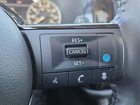 Used 2024 Nissan Pathfinder SL w/ SL Premium Package image 19