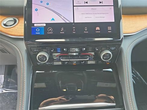 Used 2022 Jeep Grand Cherokee Summit AWD/4WD image 29
