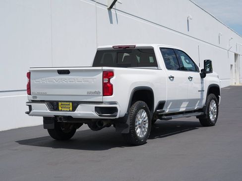 Certified 2022 Chevrolet Silverado 3500 High Country w/ Z71 Off-Road Package AWD/4WD image 3