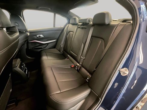 Used 2023 BMW 330i Sedan w/ Premium Package RWD image 18