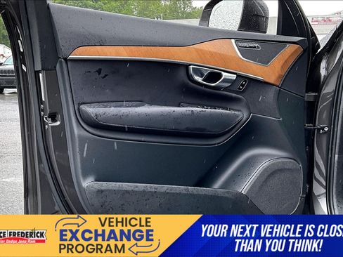 Used 2024 Volvo XC90 B5 Plus AWD/4WD image 20