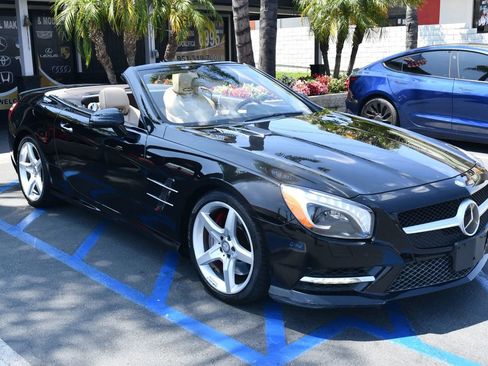 Used 2013 Mercedes-Benz SL 550 image 1