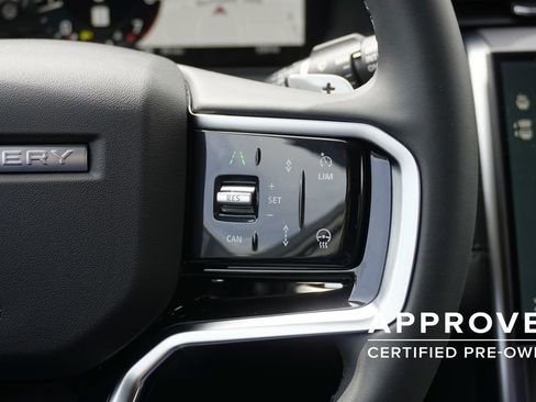 Used 2025 Land Rover Discovery Sport Dynamic SE image 13