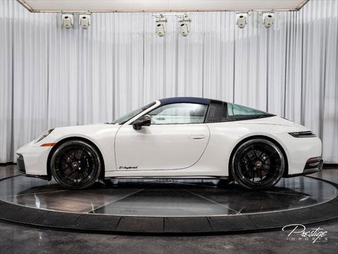 Used 2025 Porsche 911 Targa 4 GTS AWD/4WD image 10