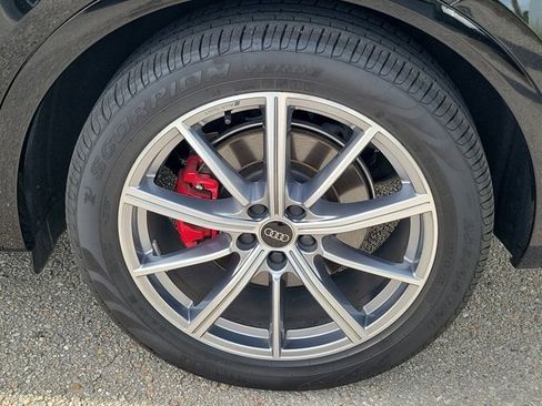 Certified 2024 Audi Q5 e Premium Plus w/ Premium Plus Package image 10