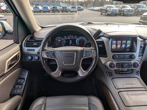Used 2019 GMC Yukon Denali w/ Denali Ultimate Package image 18