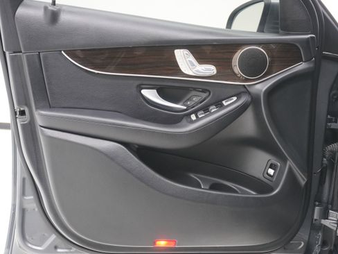 Used 2018 Mercedes-Benz GLC 300 image 15