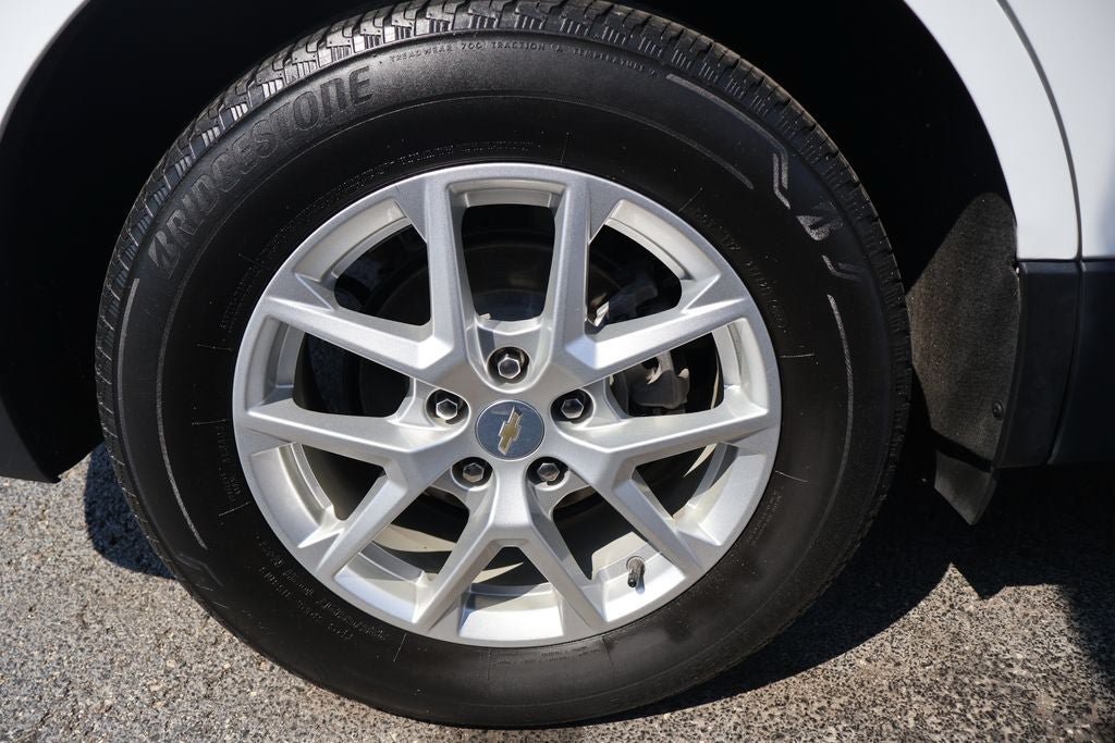 Used 2023 Chevrolet Equinox LT AWD/4WD image 12
