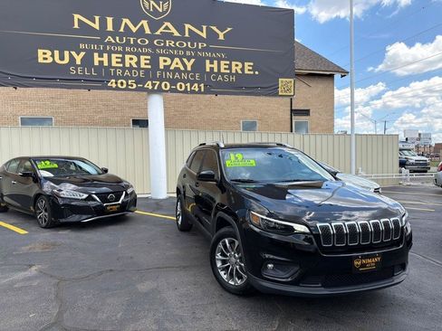 Used 2019 Jeep Cherokee Latitude Plus FWD image 42