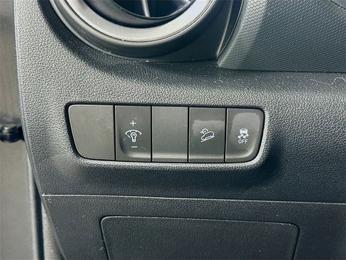 Used 2023 Hyundai Kona SEL image 21