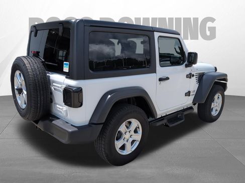 Used 2021 Jeep Wrangler Sport AWD/4WD image 3