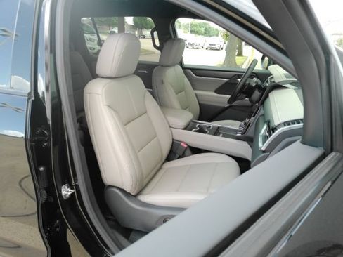 Used 2026 GMC Acadia Elevation w/ Elevation Premium Package FWD image 26