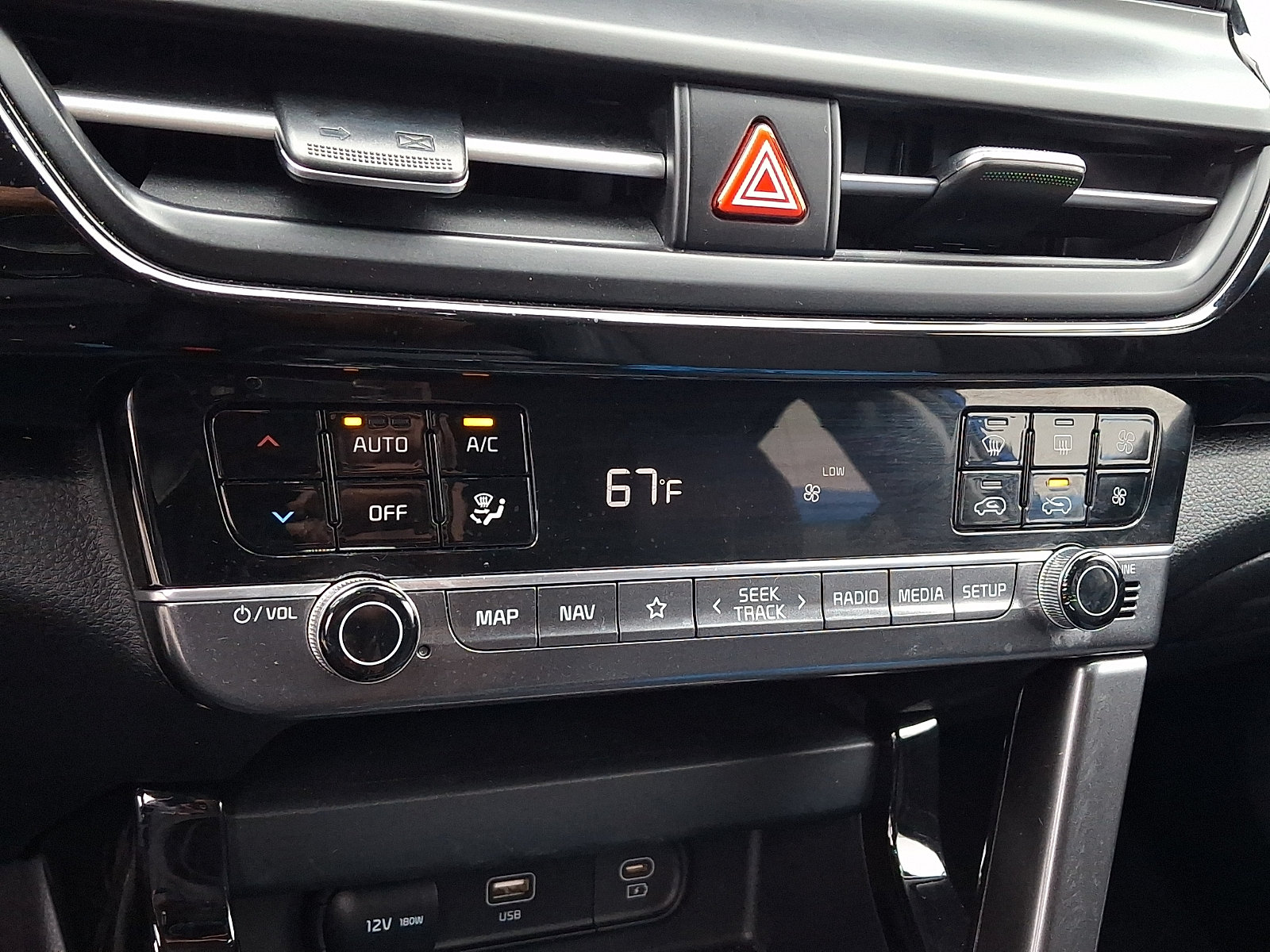 Used 2024 Kia Seltos S AWD/4WD image 16