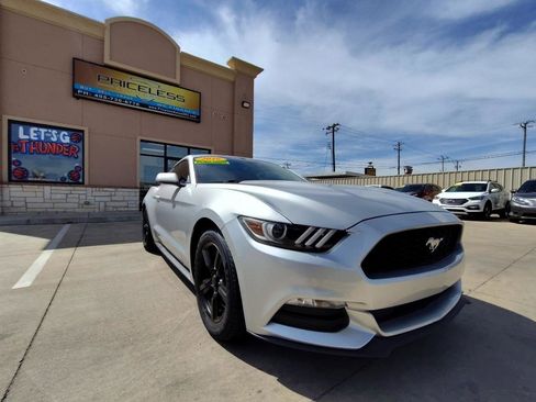 Used 2016 Ford Mustang V6 Coupe image 2