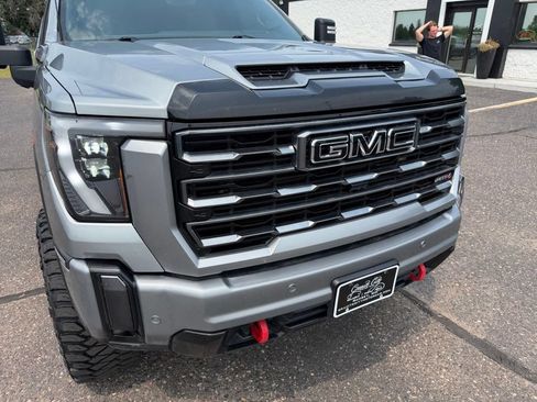 Used 2024 GMC Sierra 2500 AT4 w/ AT4 Premium Plus Package AWD/4WD image 13