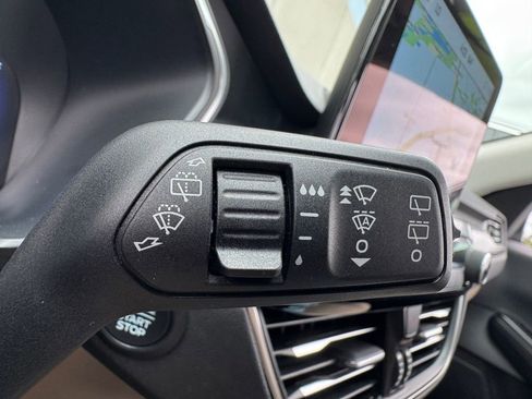 Used 2022 Ford Escape Titanium w/ Class II Trailer Tow Package AWD/4WD image 14